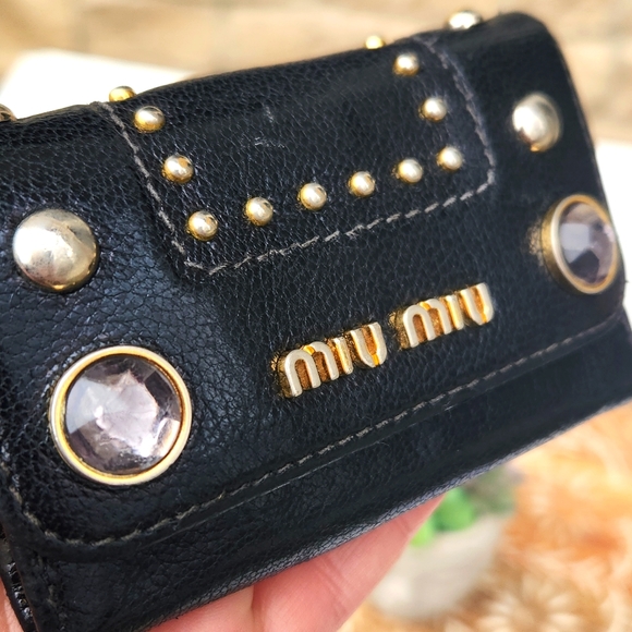 Miu Miu Pebbled Leather Jeweled & Studded Black Key Holder - Picture 4 of 13